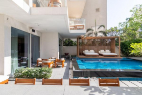 GuestReady - Private Pool at the FIVE